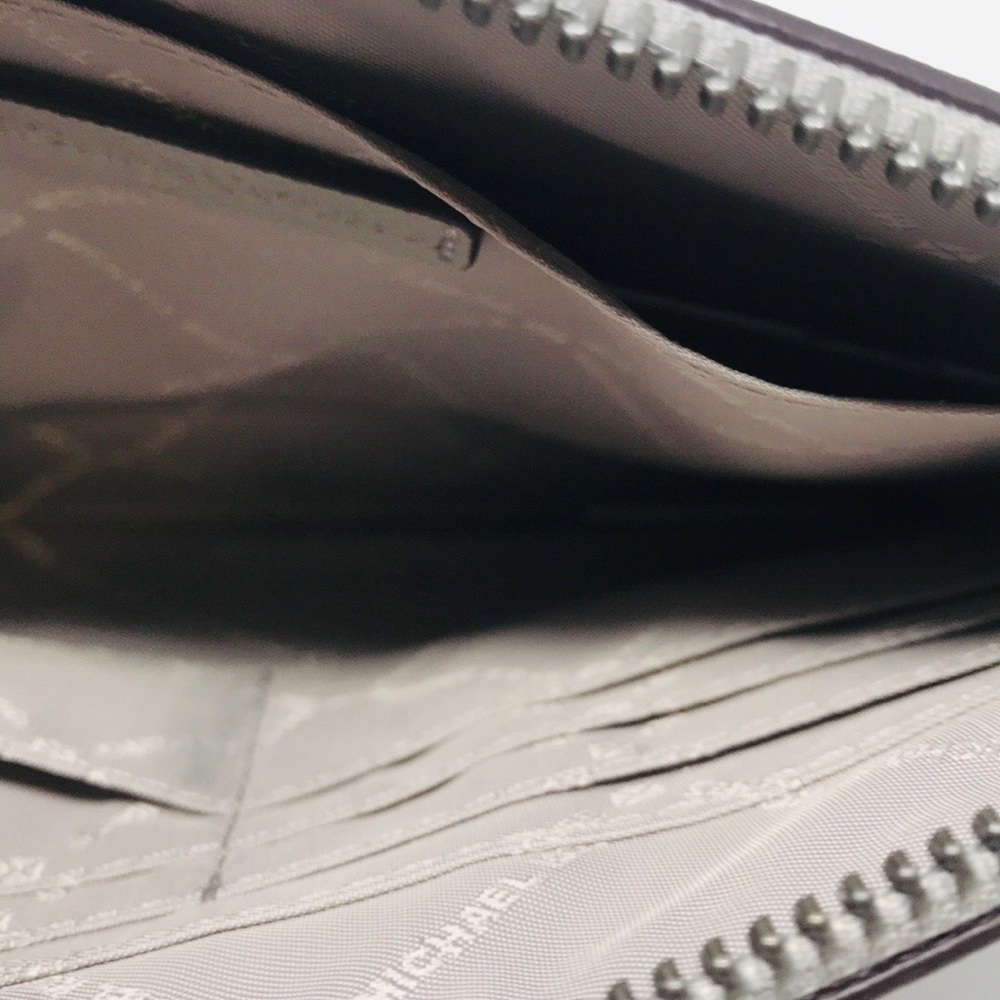 Michael Kors Hand Clutch - Picture 4 of 5
